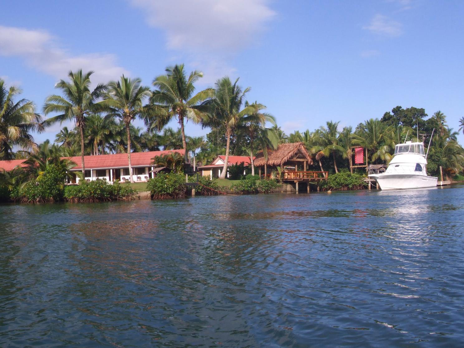 Club Oceanus Resort Pacific Harbour Exteriör bild